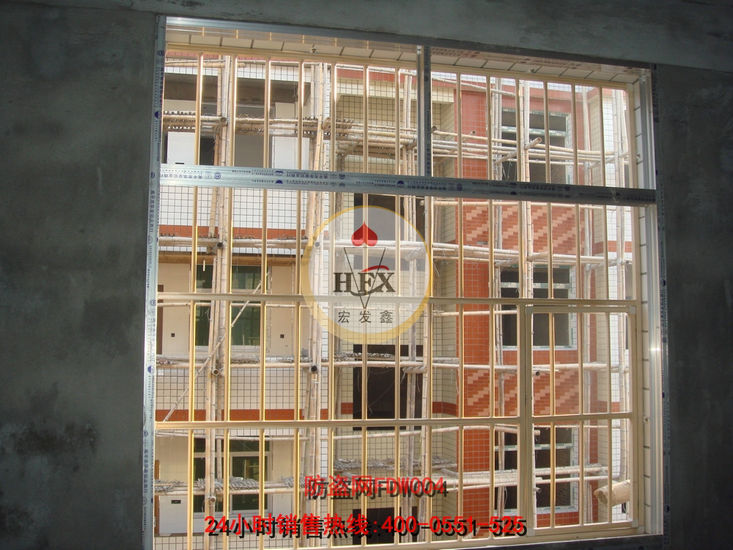 施工中的组装式锌钢防盗网室内图示